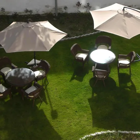 Uygulama Oteli̇ 호텔 *